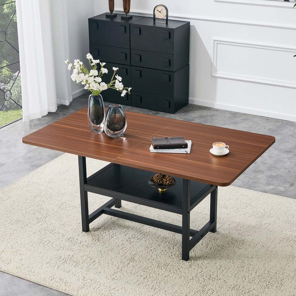 Tavolo da pranzo per 4-6 persone con ripiano portaoggetti; piano effetto noce e gambe in metallo nero; 160×90×76 cm