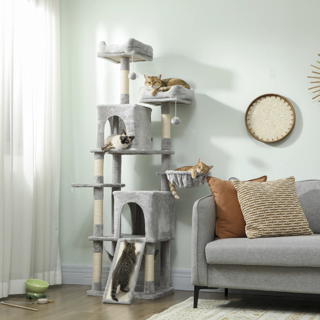 Albero Tiragraffi per Gatti con 2 Casette e Lettini ¨C Minimal ¨C Grigio Chiaro e Beige 48x40x177 cm