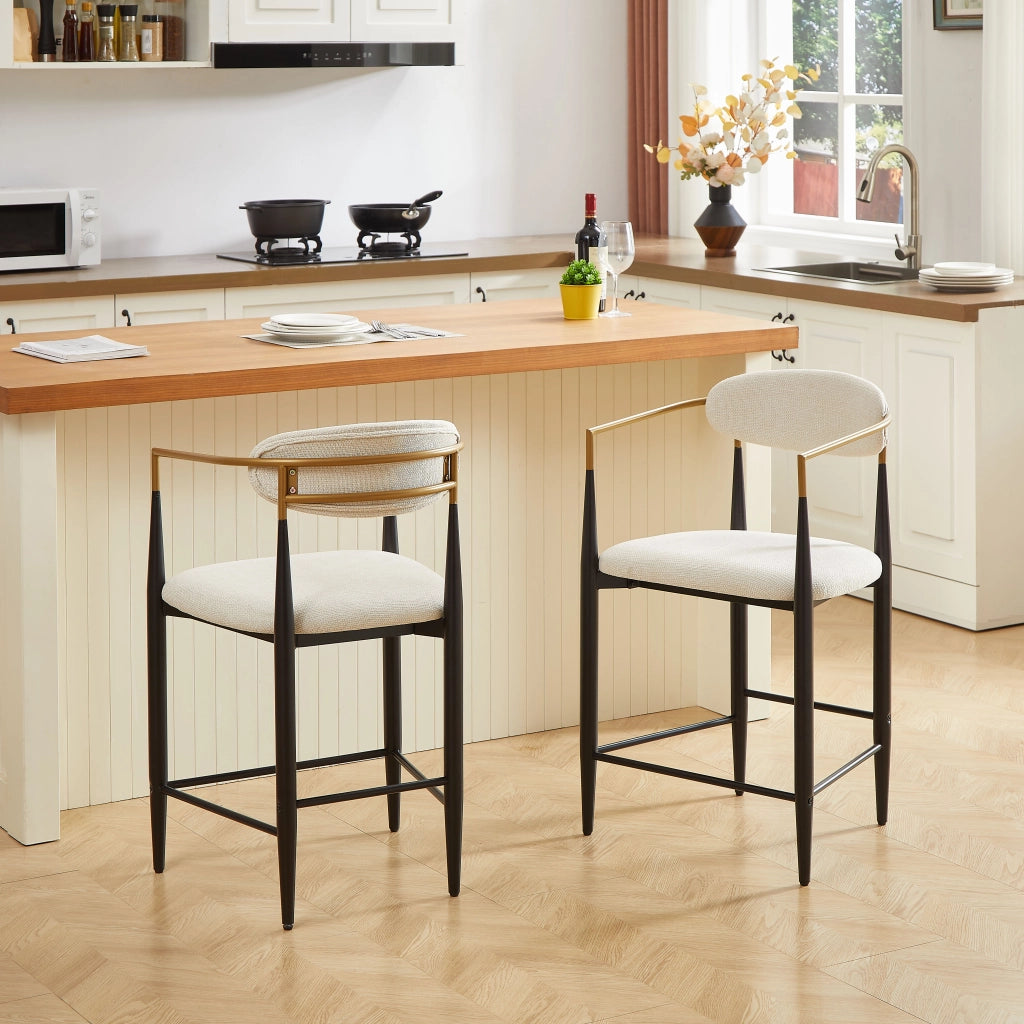 Set da 2 sgabelli da bar con braccioli, struttura in metallo nero e seduta in tessuto beige