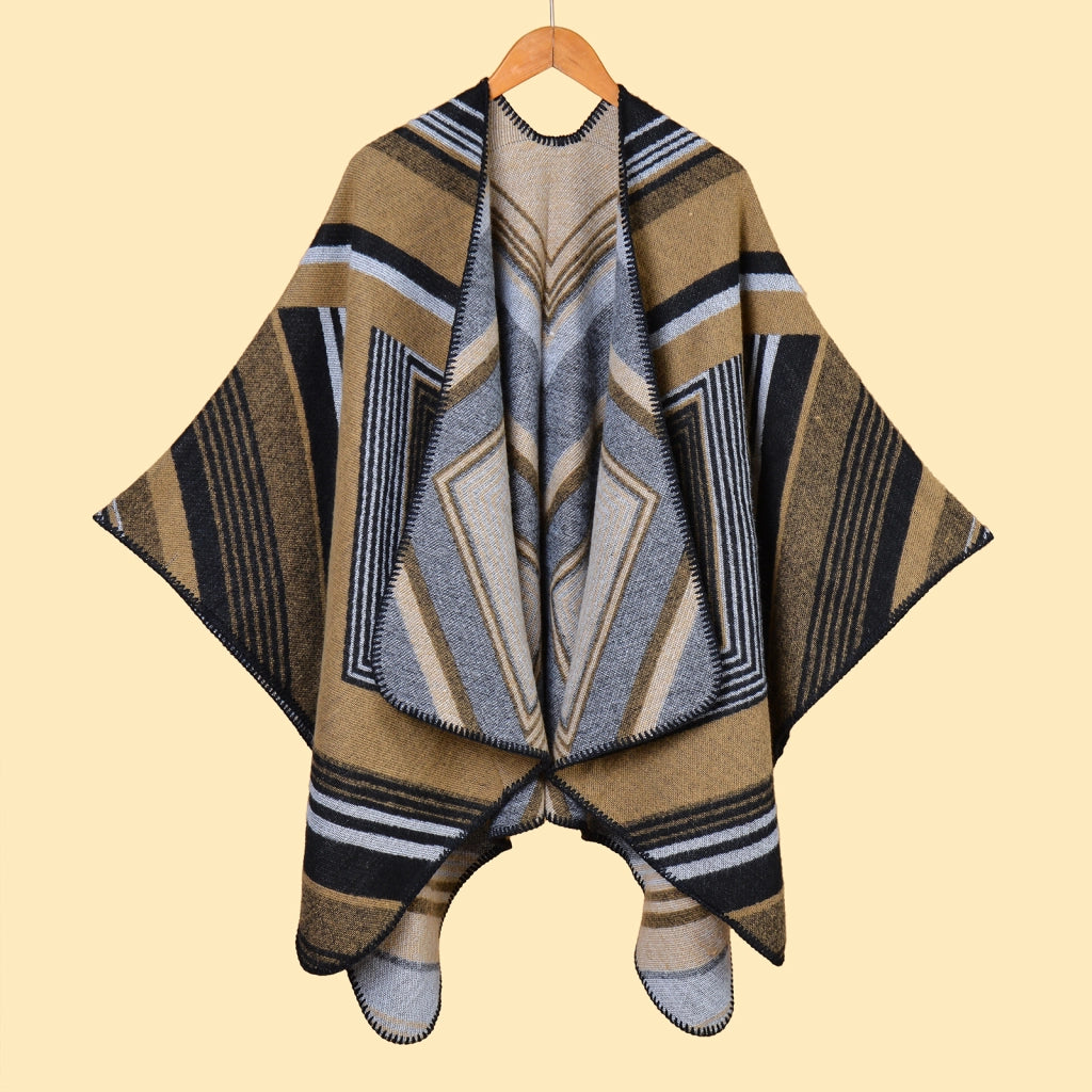 Sciarpa da donna semplice con spacco e motivo geometrico a righe.