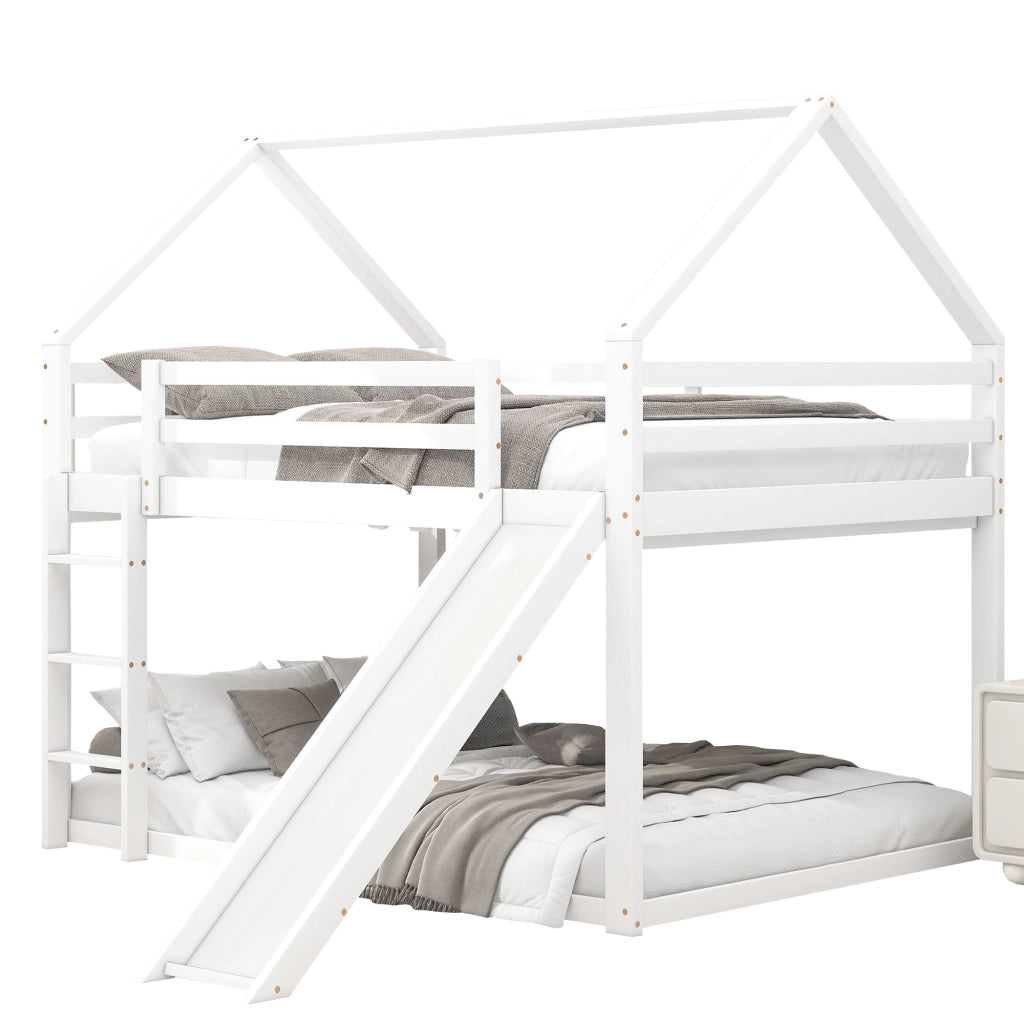 Letto a castello a casetta con scivolo e scala; doghe incluse; pino massello e MDF; bianco; 140x200 cm