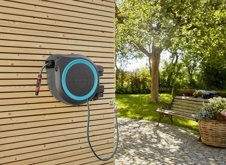 Gardena 18620-20 avvolgitubo da giardino Rocchetto montato a muro Automatico Nero