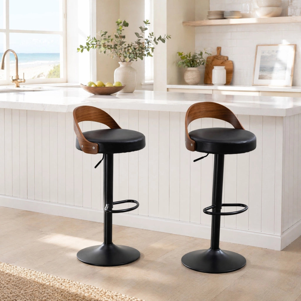 Set di 2 sgabelli da bar girevoli 360° con schienale, altezza regolabile, seduta in PU nero, struttura in metallo
