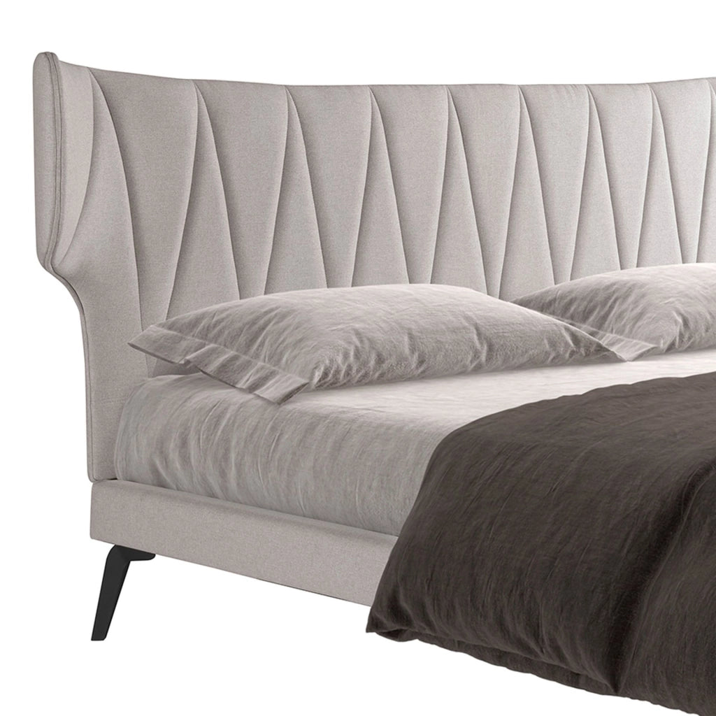 Letto in tessuto grigio chiaro