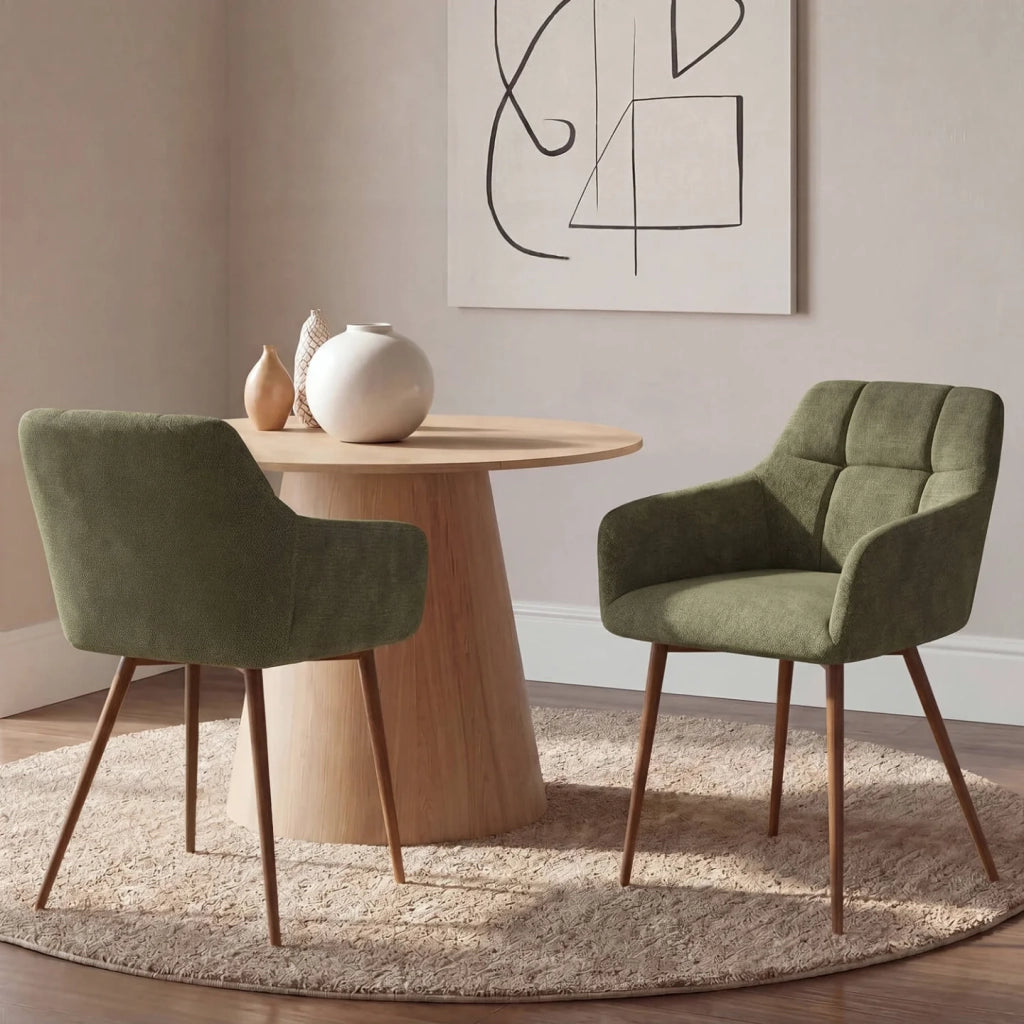 IDMarket - Set di 2 sedie GINA in tessuto di ciniglia verde con gambe effetto noce
