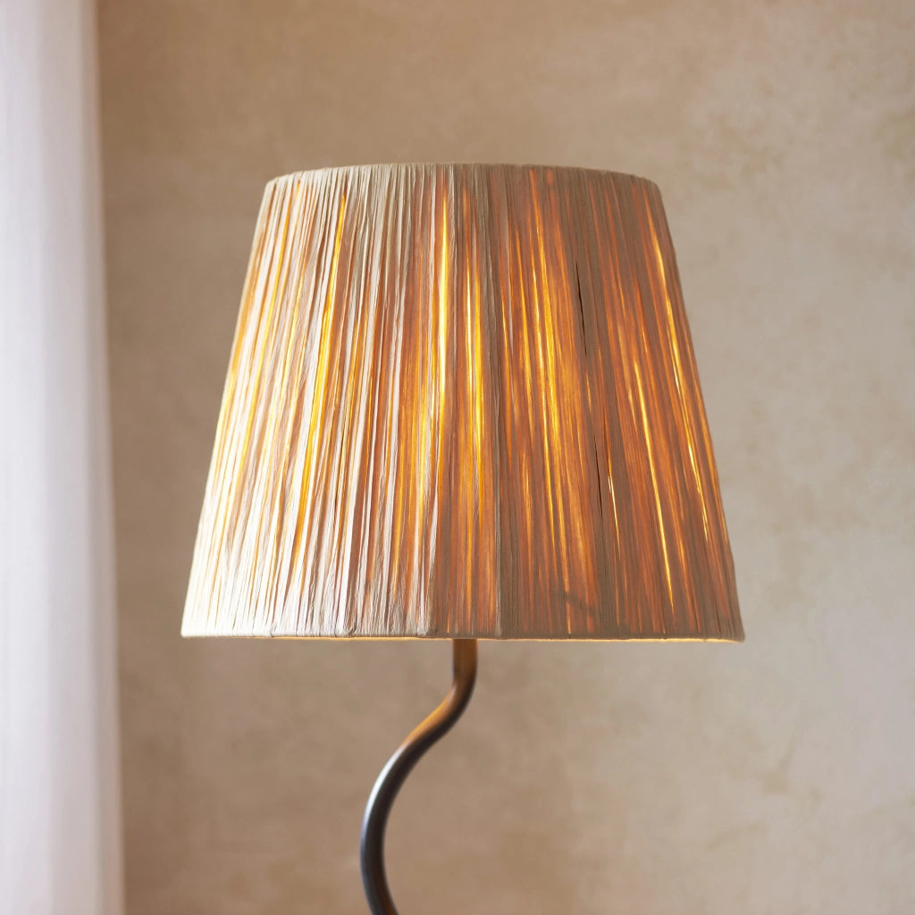 Lampada da terra boho nera opaca rafia E27 Endon Wriggle
