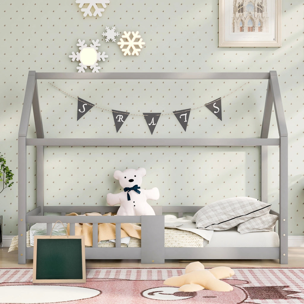 Letto a casetta per bambini 90 x 200 cm, letto in legno per cameretta con lavagna, rete a doghe e sponda di sicurezza, in legno di pino, grigio (senza