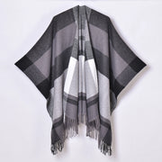 Nuovo scialle a quadri, cardigan/mantella da donna classico in jacquard con spacco e nappine, lavorato a maglia.