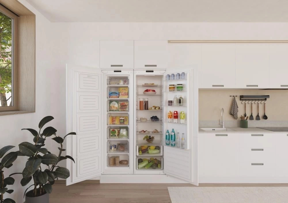 Candy CMS518EW frigorifero Da incasso 316 L E Bianco