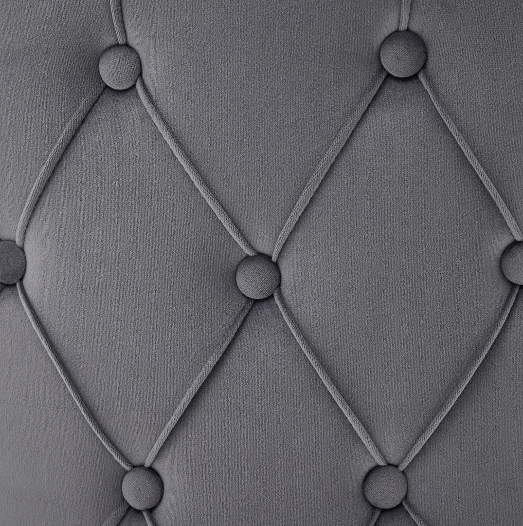 Set di 4 sedie da pranzo 59x55x89 cm con rivestimento in velluto; schienale trapuntato; grigio e argento