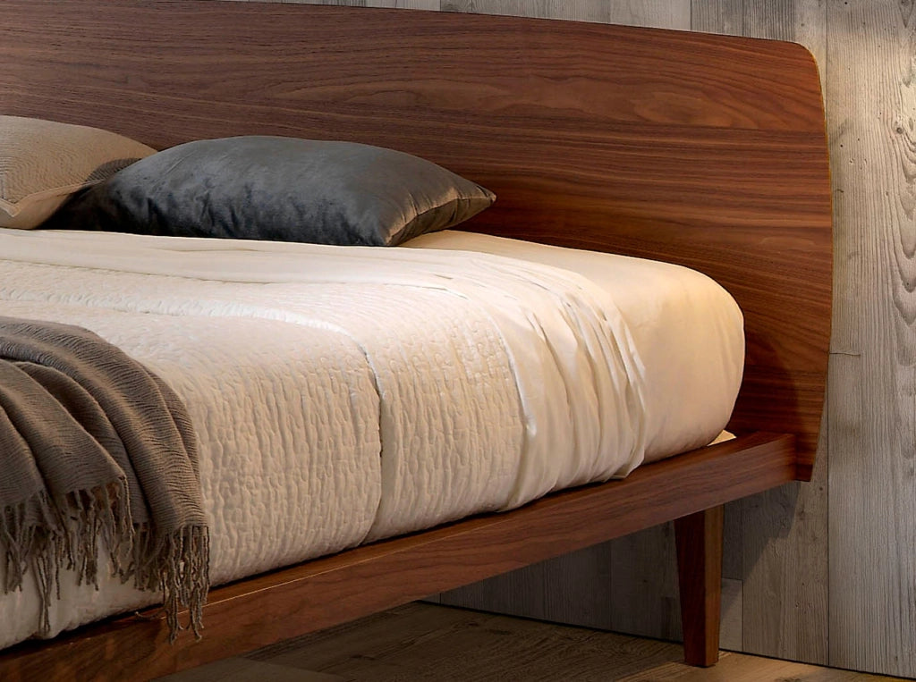 Letto in noce