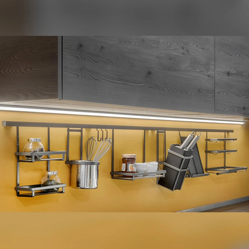 Lotto di 2 Zoccolo da cucina Plasline con accessori, altezza 150 mm, 2 barre lunghezza 2,35 m, Tecnoplastica, Nera