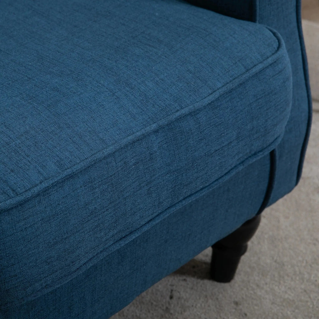 Poltrona con schienale alto e trapuntatura, poltrona imbottita con braccioli arrotondati, gambe in legno, per camera da letto, soggiorno, fino a 160