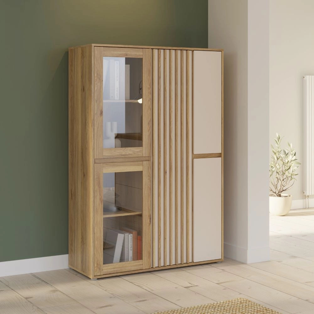 Vetrina Neutra Rovere e Cashmere con Ante in Vetro Temperato e Dettagli Cannettati