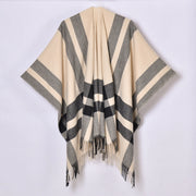 Nuovo scialle a quadri, cardigan/mantella da donna classico in jacquard con spacco e nappine, lavorato a maglia.
