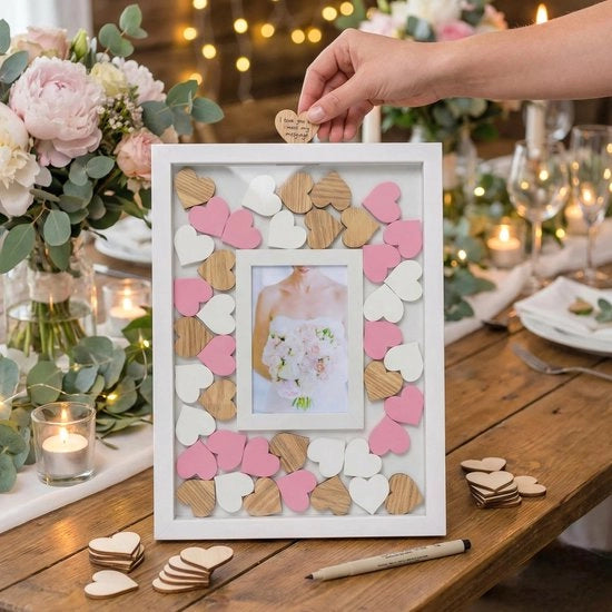 Giornalino di Famiglia con Cornice in Legno - 42 Cuori Descrivibili - Fotogallery per Ricordi - 38 x 28 cm - Ideale per Matrimoni/Jubilei - Album di Ricordi