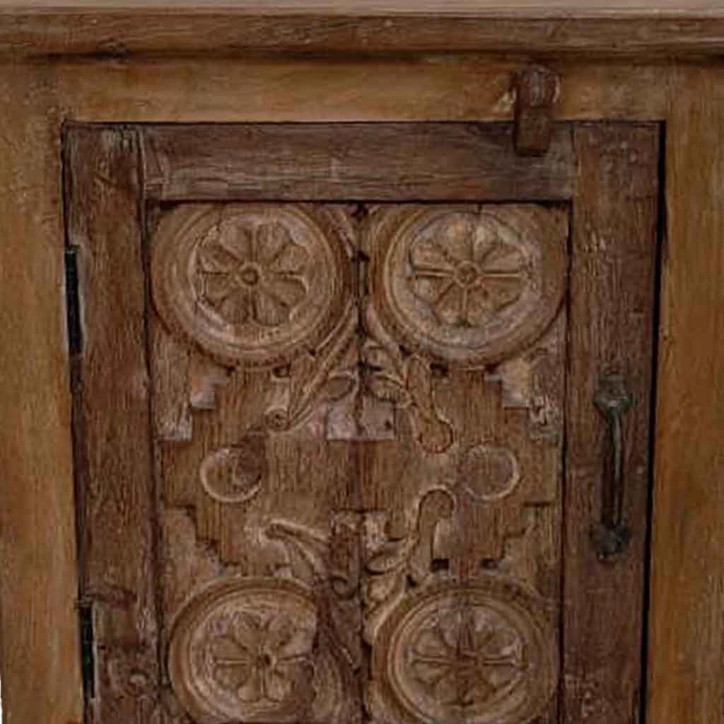 Comodino in legno fatto a mano49x28x62h cm