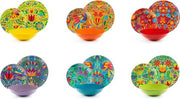 Servizio da tavola a 6 persone in ceramica e porcellana con disegni floreali multicolori, 18 pezzi