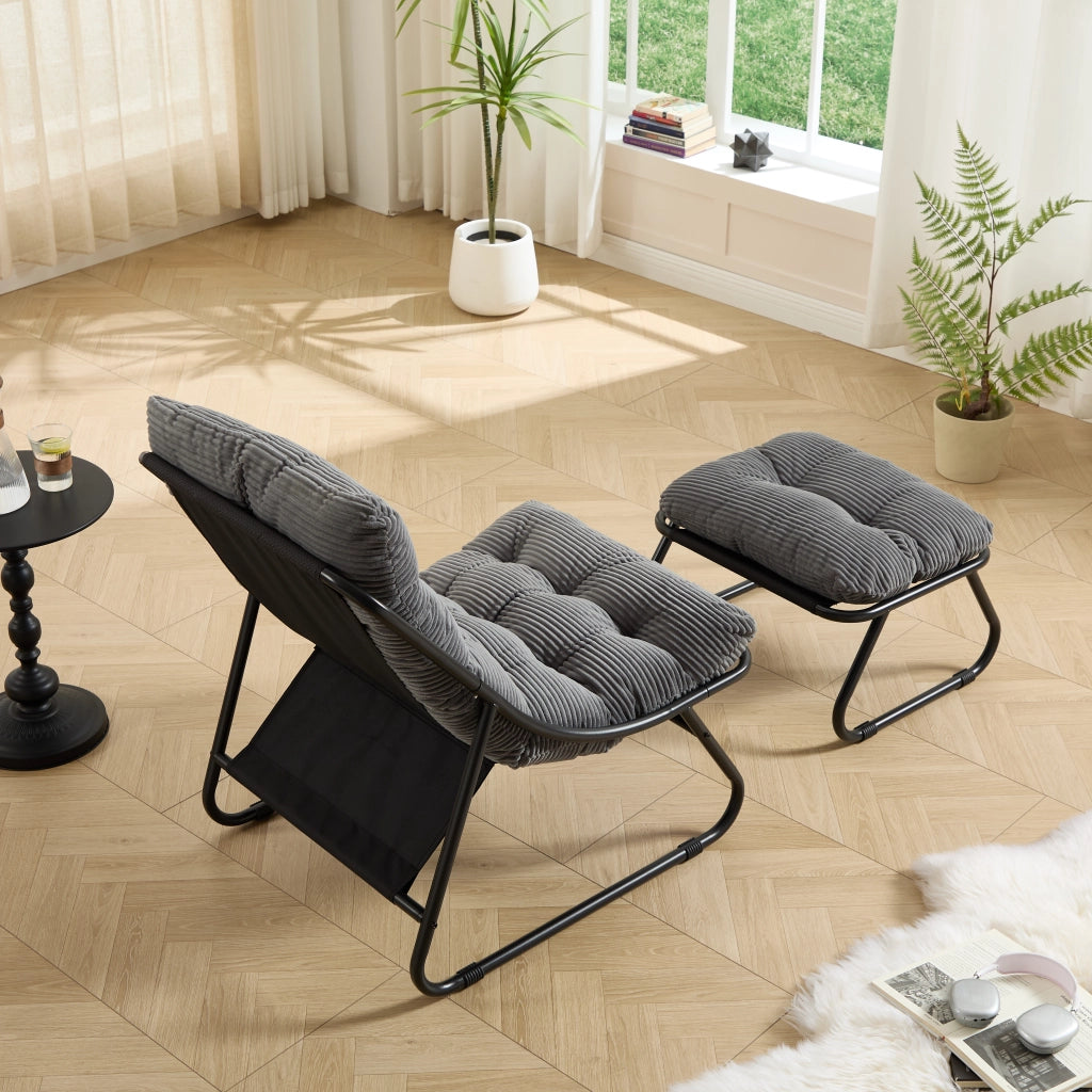 Sedia lounge da esterno con ottomano, telaio nero e cuscino grigio