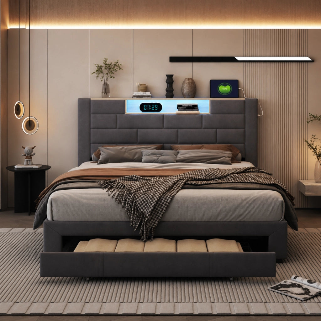 Letto matrimoniale 140x200 cm velluto grigio, testiera con vano portaoggetti, porte USB, luci RGB‑LED controllabili da app e telecomando, 3 cassetti contenitore