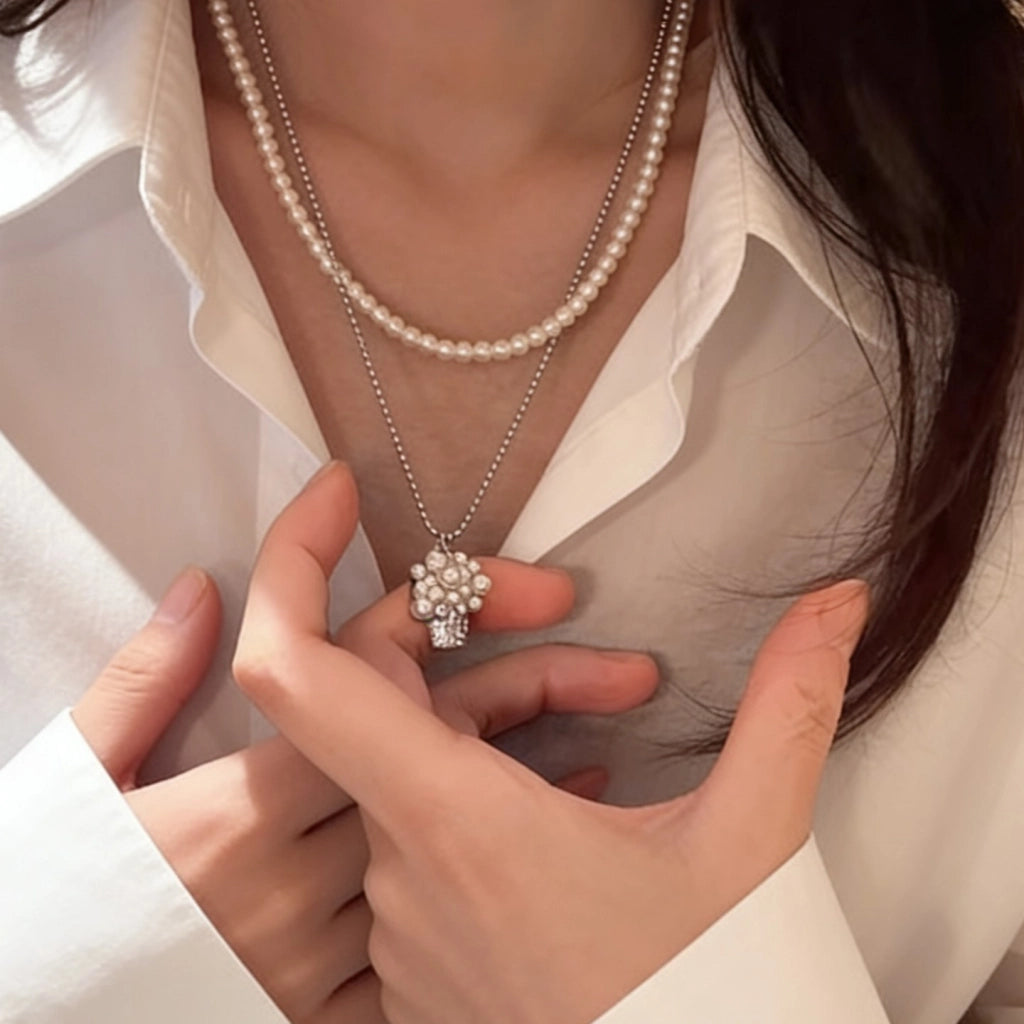 Semplice collana con perle e diamanti a forma di popcorn