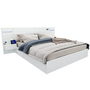 Letto adulto 180 × 200 cm; letto matrimoniale con USB-A; USB-C; orologio; altoparlanti e LED; senza materasso