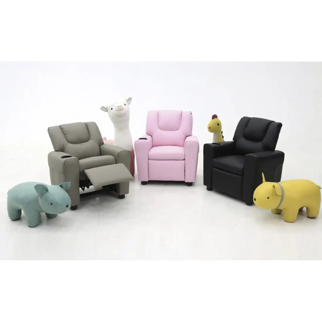 Mini poltrona relax ITCHI reclinabile manualmente in materiale PU di colore rosa.