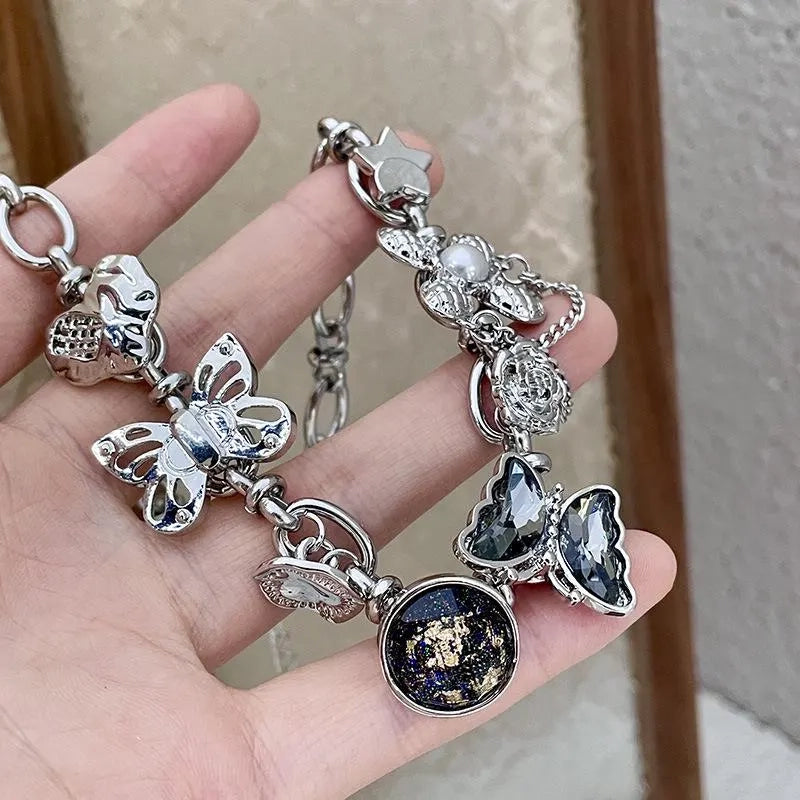 Collana con farfalla di cristallo fatta a mano, bottone retr¨°, nuova catena per clavicola, regalo di Natale o compleanno.