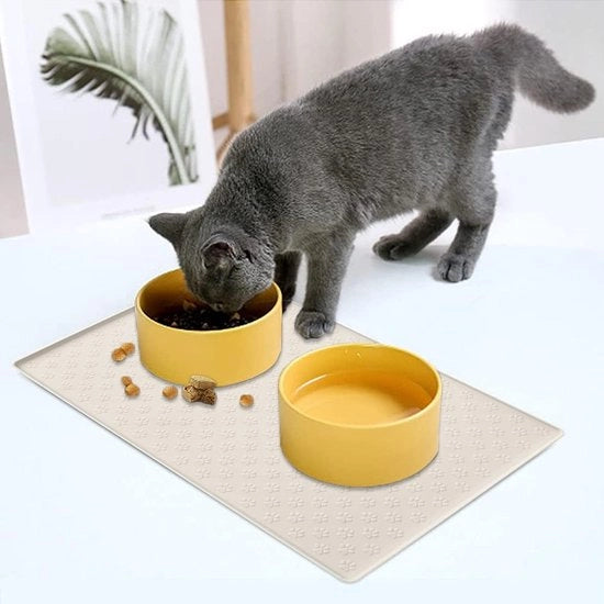 Piatto per gatto e cane (48 x 30 cm, crema), ciotola per animali in silicone antiscivolo acqua, piatto per cibo, fondo impermeabile con bordo, lavabile in lavastoviglie, M-1 pezzo, crema