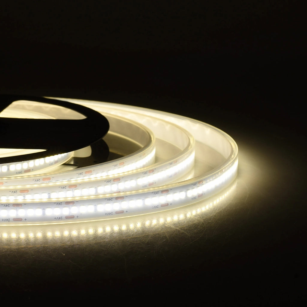 STRISCIA LED SMD 2835 DA 5 METRI LUCE NATURALE 4000K PER USO ESTERNO ALTA LUMINOSITA' - ILLUMINA IL TUO SPAZIO CON EFFICIENZA E STILE