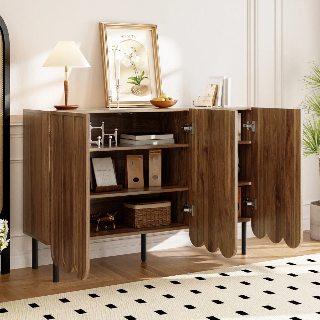 Sideboard moderno 120x35x80 cm in MDF effetto noce; ante ondulate e ripiani regolabili