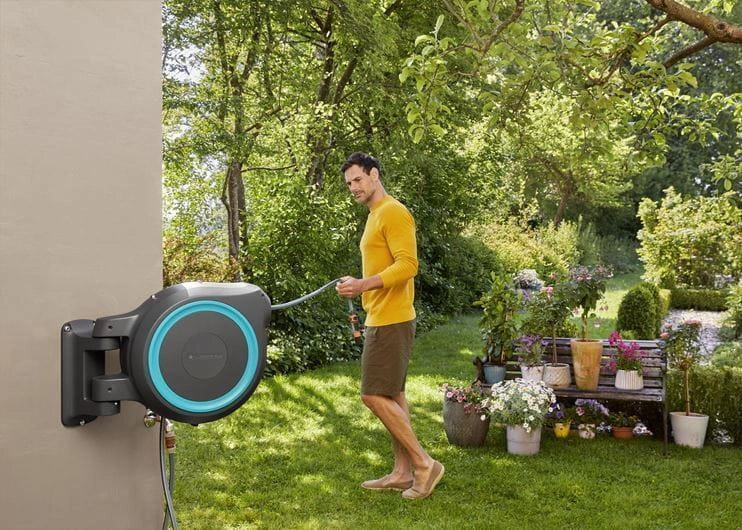 Gardena 18620-20 avvolgitubo da giardino Rocchetto montato a muro Automatico Nero