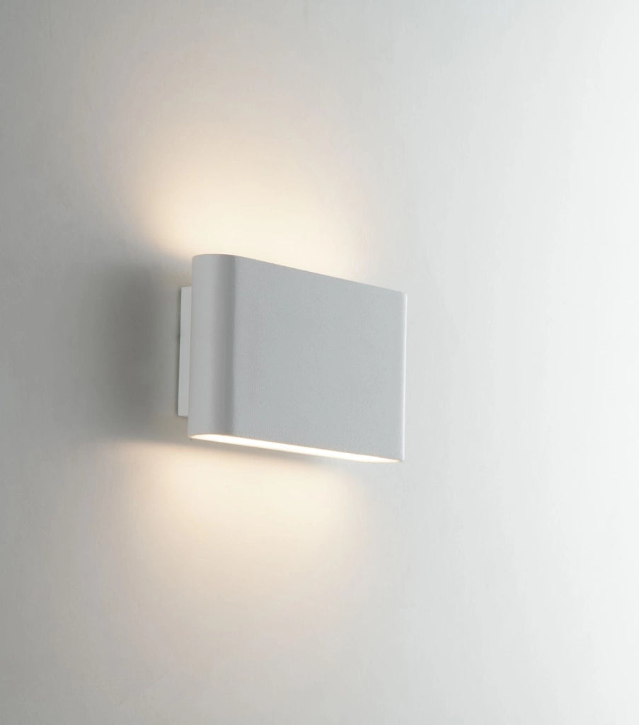 APPLIQUE BIEMISSIONE LED GAMMA BIANCA 10W 1100LM CCT 3000K / 4000K IP54 17X4X9CM
