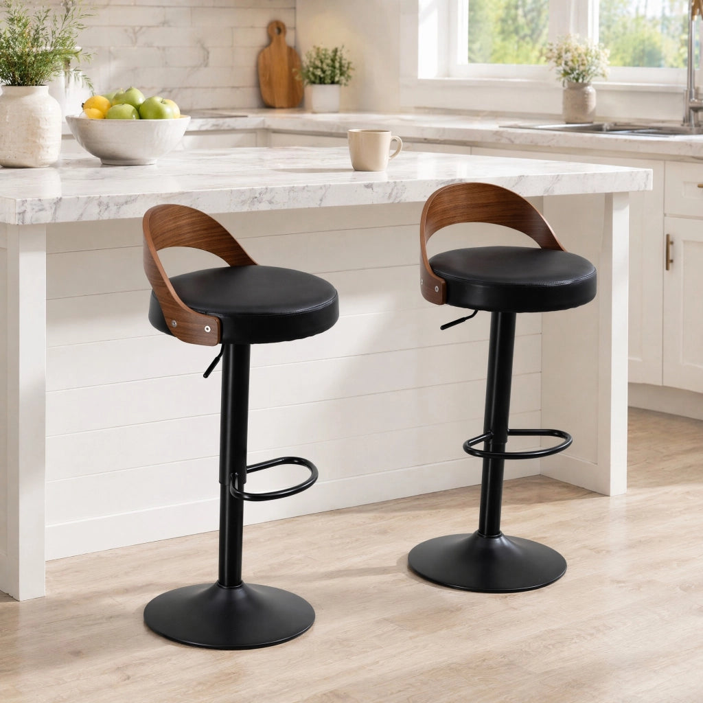 Set di 2 sgabelli da bar girevoli 360° con schienale, altezza regolabile, seduta in PU nero, struttura in metallo