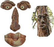 Decorazione di Halloween e Pasqua per esterno - Immagine di vecchia faccia su tronco di albero per decorare l'esterno