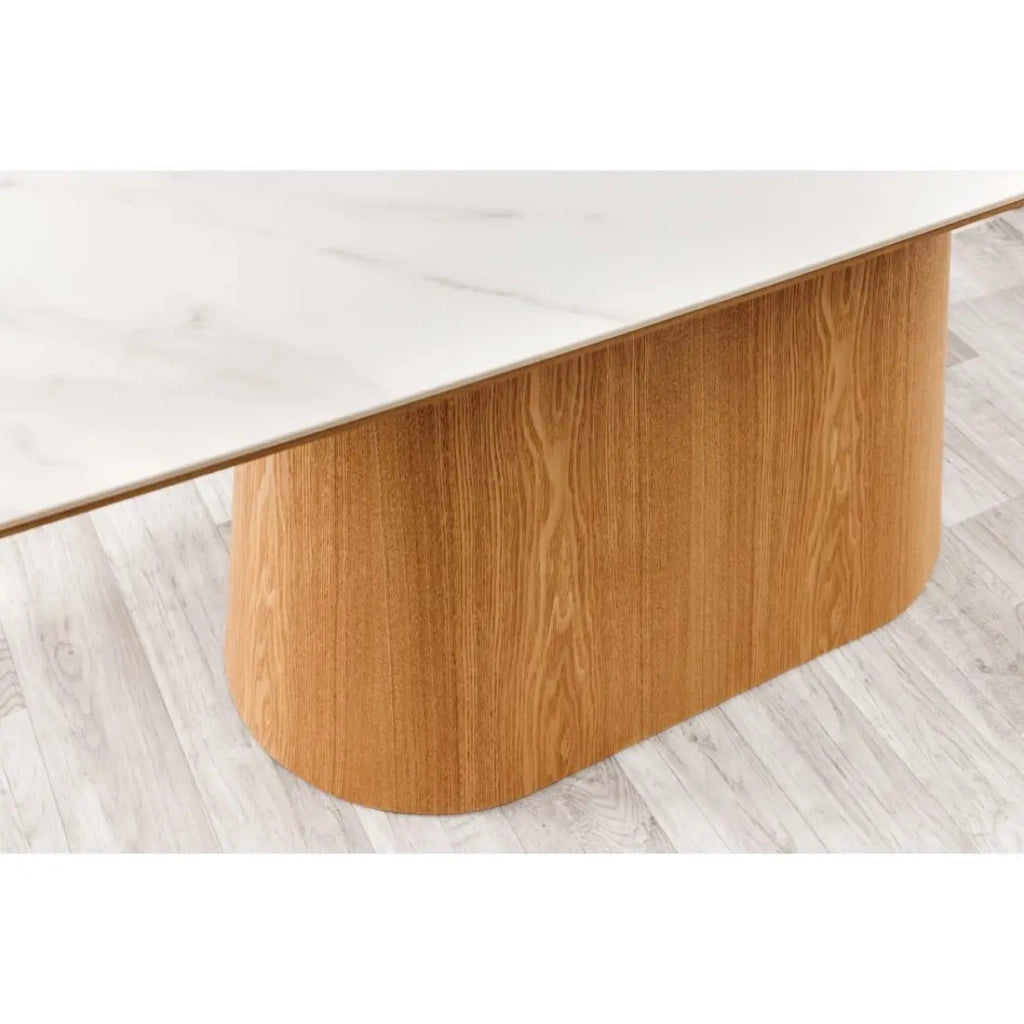 Tavolo da sala da pranzo LUMEA – Rettangolare 200 cm – Piano in ceramica effetto marmo bianco e piede aspetto legno chiaro