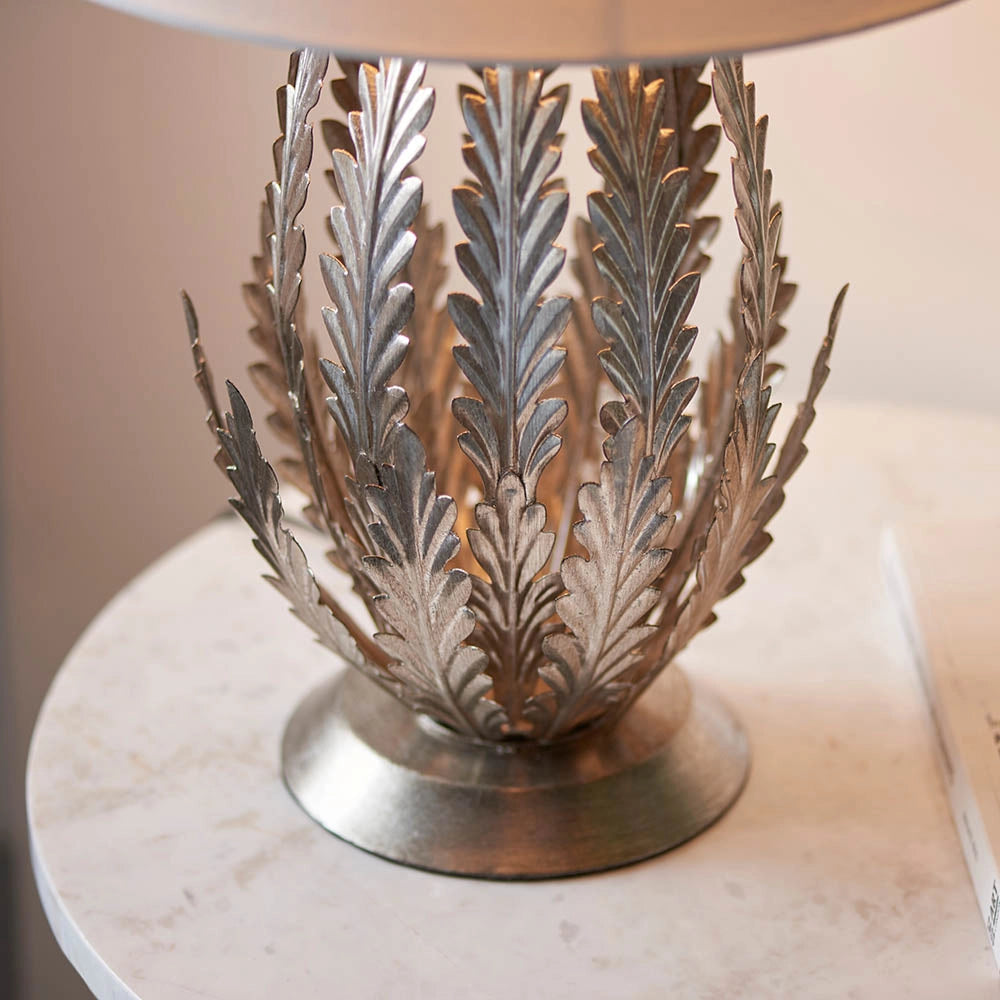Lampada tavolo Art Déco argento foglie E27 Endon Delphine