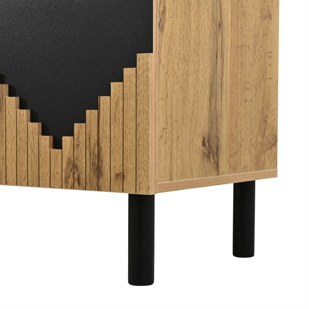 Credenza con 4 vani chiusi e apertura push; per soggiorno o sala da pranzo; naturale e nero; 140 × 40 × 70 cm