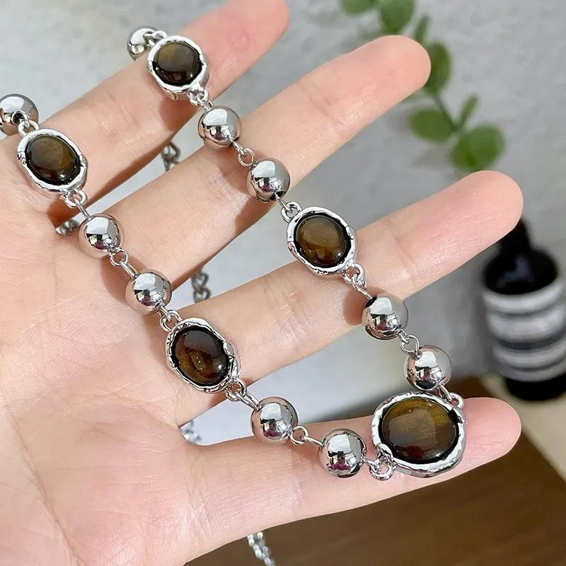 Collana fatta a mano con perline di pietra naturale, regalo di Natale o di compleanno.