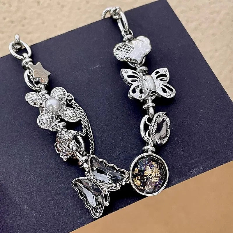 Collana con farfalla di cristallo fatta a mano, bottone retr¨°, nuova catena per clavicola, regalo di Natale o compleanno.