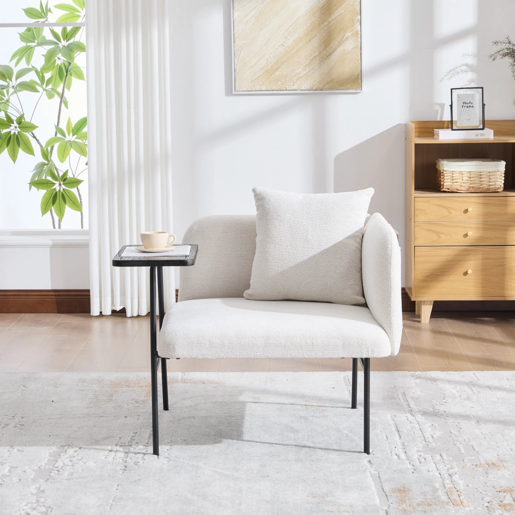 Poltrona da relax in chenille beige con tavolino laterale e tasche portaoggetti