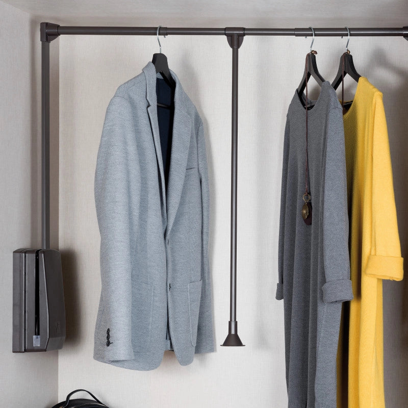 Appendiabiti per armadio Hang, larghezza regolabile 450-600 mm, Acciaio e Tecnoplastica, Verniciato grigio pietra