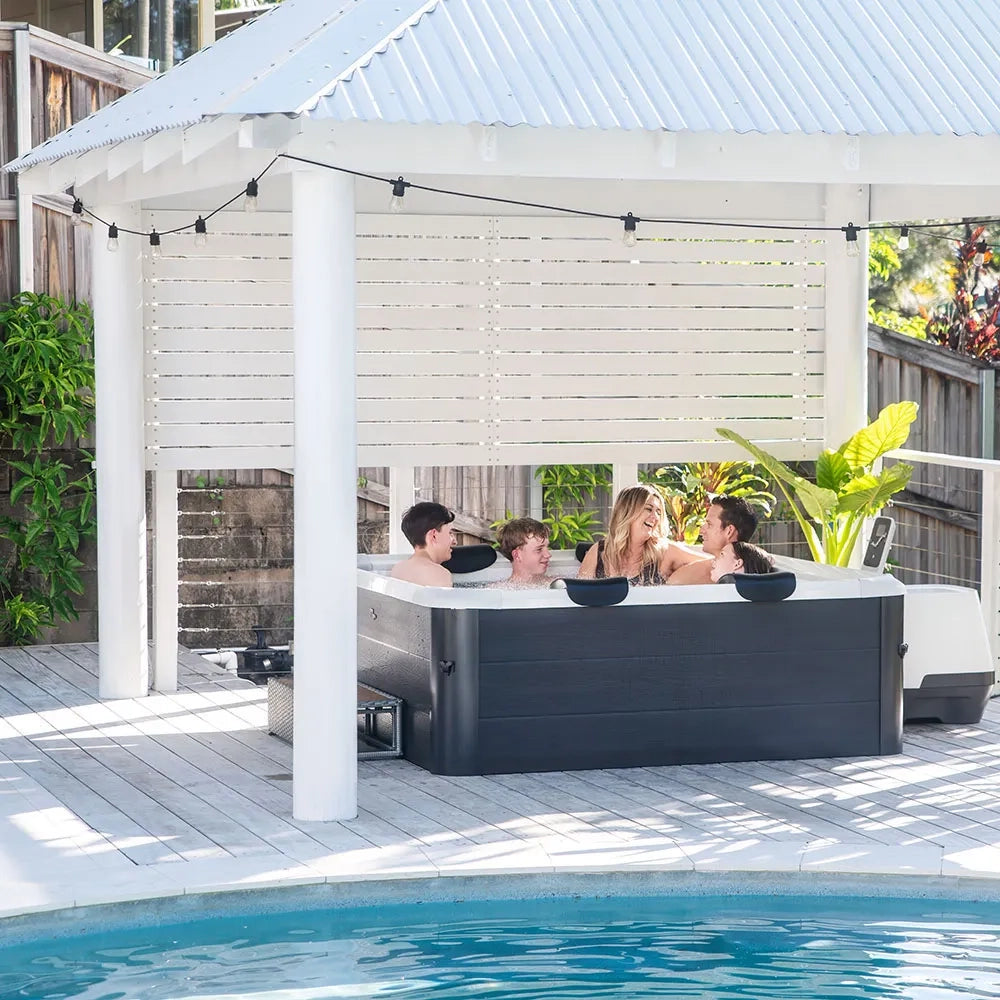 Tempo Style -  Piscina Idromassaggio Quadrata Mspa Oslo Aero Plus F-OS063WAP (6 Posti) | 180 x 180 x 65cm | 1150 litri | 140 getti d'aria massaggianti a 3 velocità | 8 Idrogetti | Copertura termica inclusa