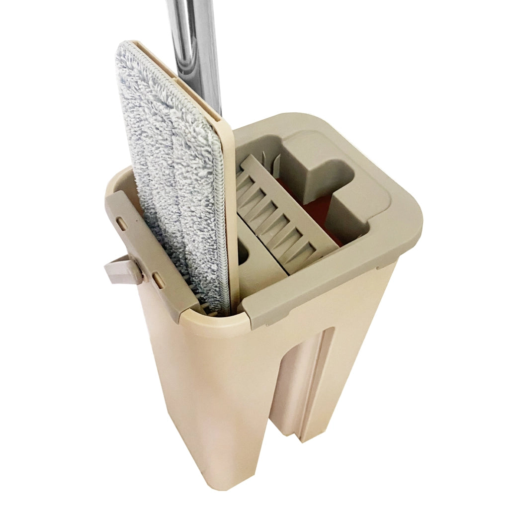 Mocio extra piatto con secchio strizzatore 4 Mop riutilizzabili in microfibra beige