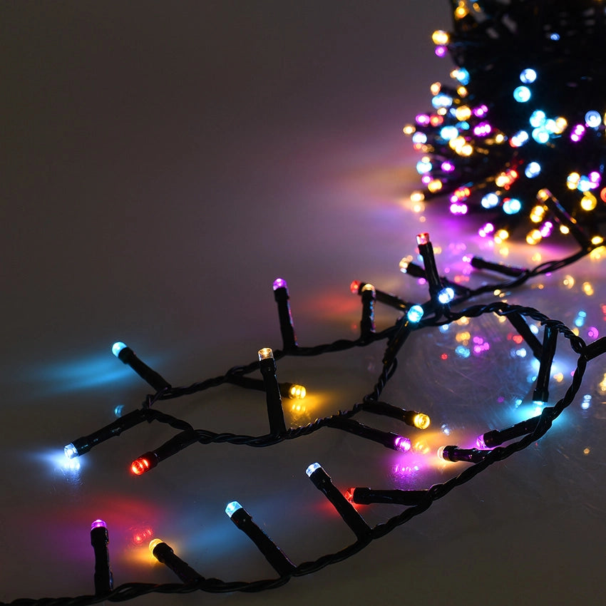 CATENA LUMINOSA CLUSTER 1360 LED MULTICOLORE SU CAVO VERDE DI 41mt A 36V - PERFETTA PER AVVOLGERE ALBERI DI NATALE ILLUMINARE FESTE ED ALTRI EVENTI SPECIALI