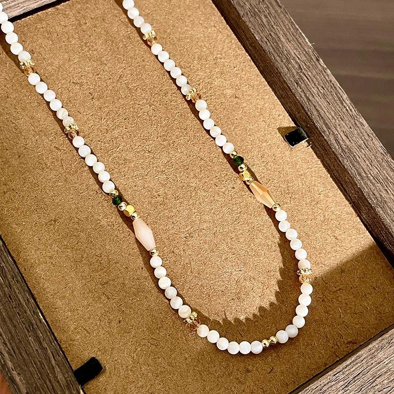 Collana fatta a mano con perle barocche in pietra naturale, regalo di Natale o di compleanno.