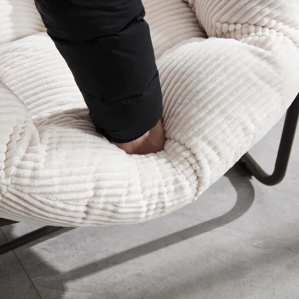 SEDIA A DONDOLO Oversize 78x106x90 cm Rattan sintetico e acciaio Bianco