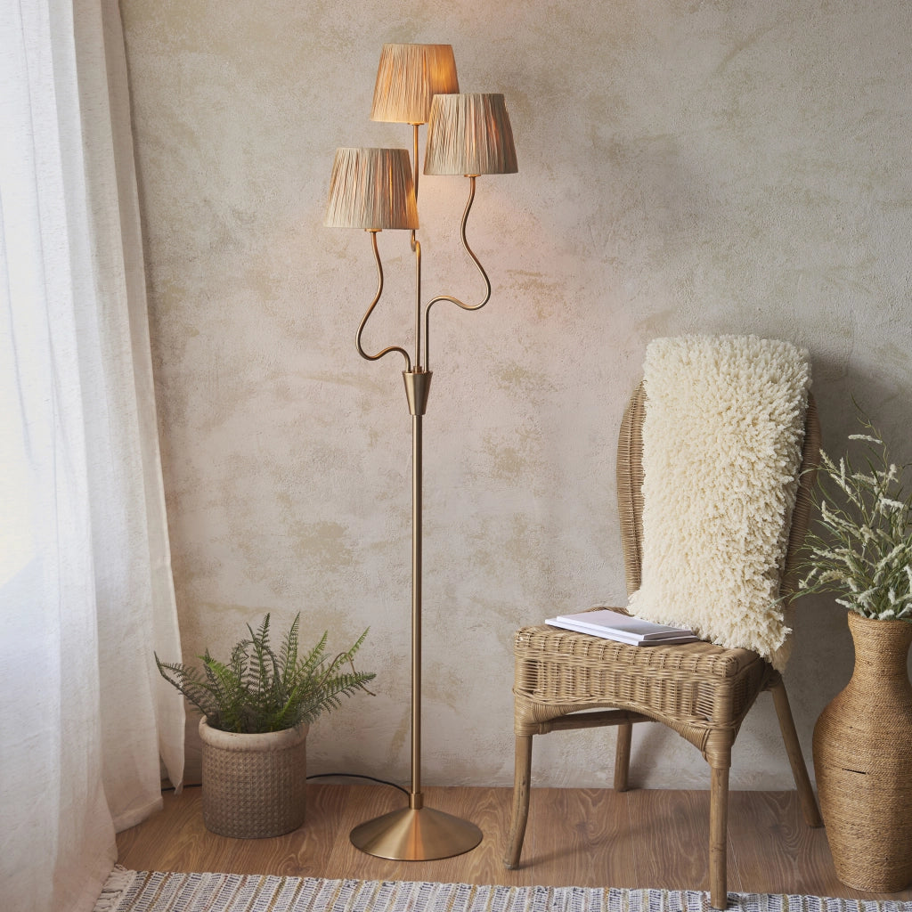 Lampada da terra Wriggle boho ottone e rafia 3 luci E14