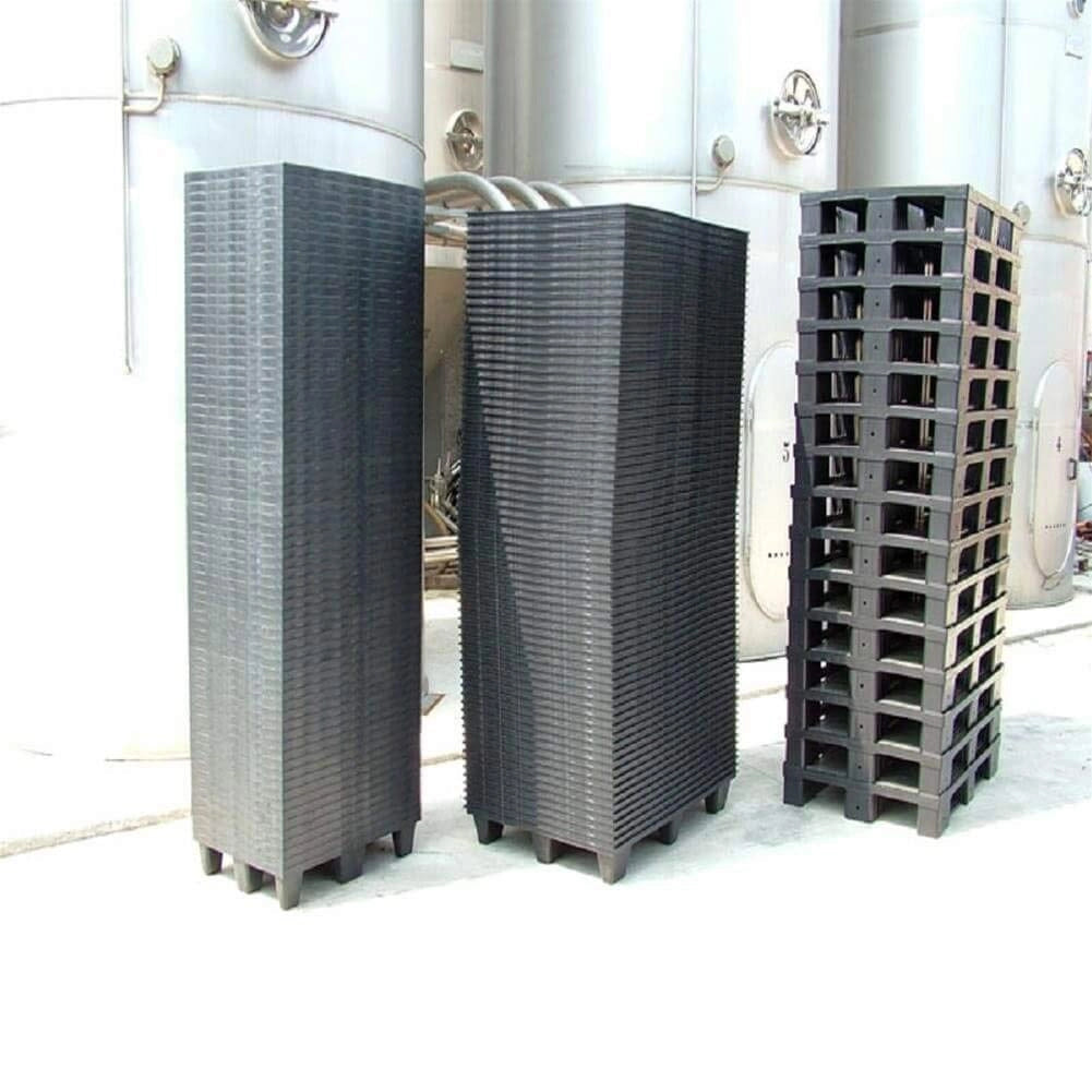 Pallet in plastica riciclata PP 400x600x124 mm con 4 piedi piano forato portata statica 500 kg dinamica 400 kg Nero