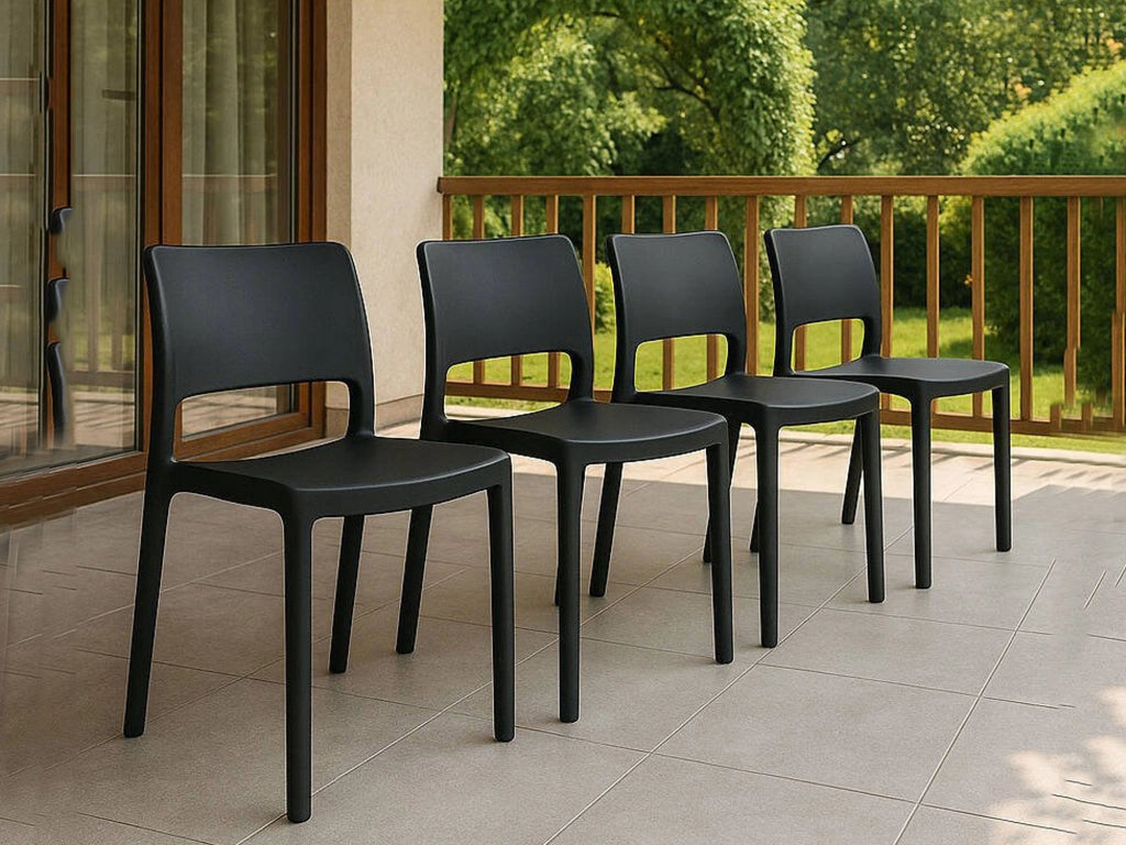 Set di 4 sedie da esterno Cereseto, Seduta da giardino, Per indoor o outdoor, Impilabile, Made in Italy, 47x53 h82 cm, Antracite